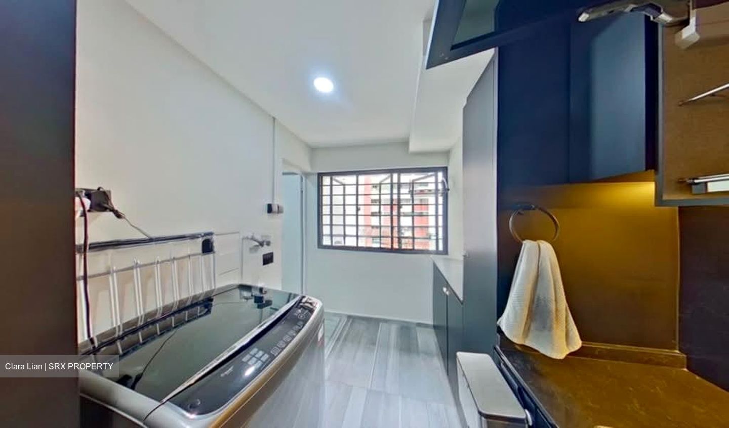 Blk 556 Jurong West Street 42 (Jurong West), HDB Executive #557961801